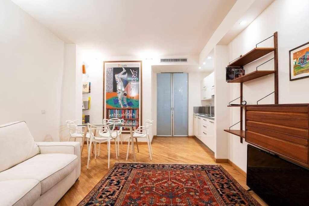 Brera Area Lovely Apt Close To Piazza Duomo ミラノ エクステリア 写真