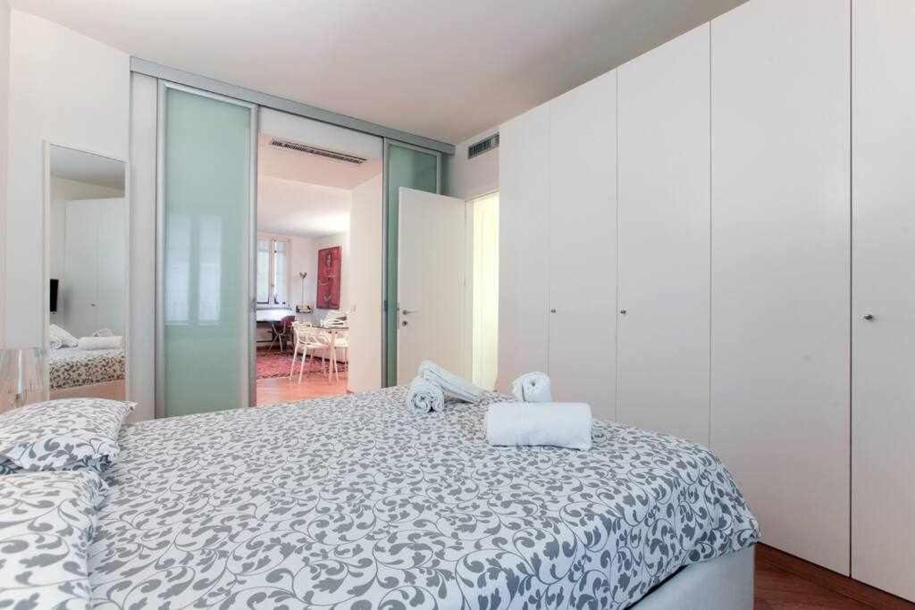 Brera Area Lovely Apt Close To Piazza Duomo ミラノ エクステリア 写真