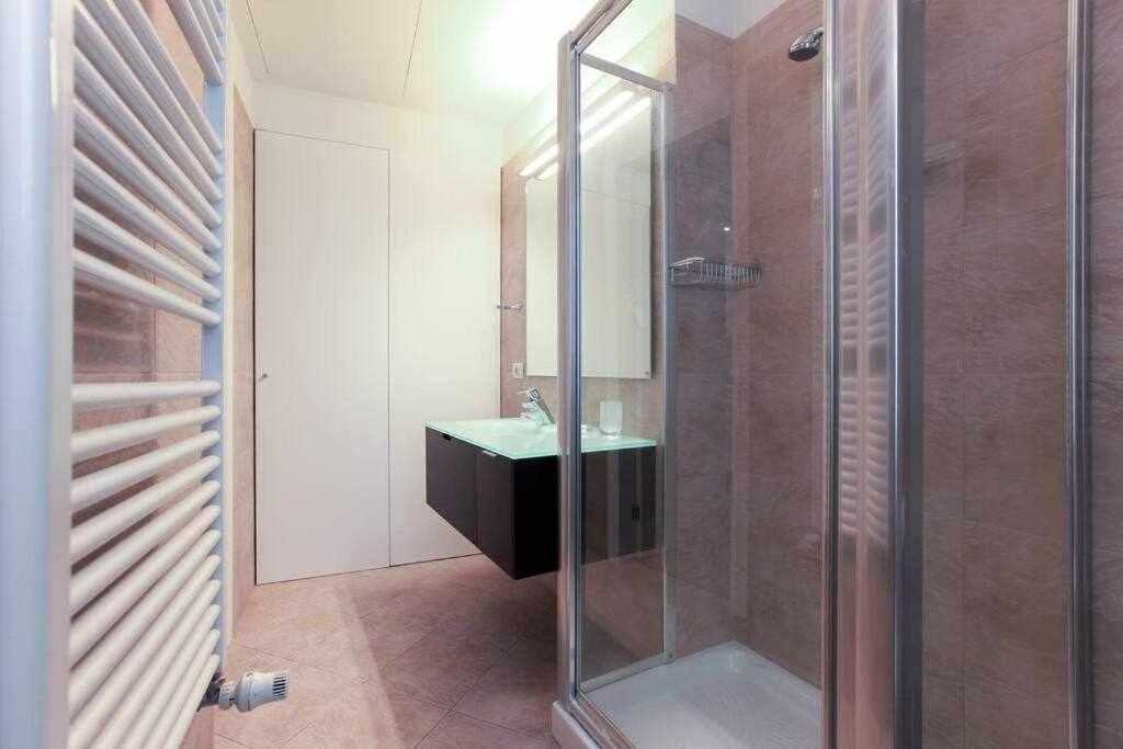 Brera Area Lovely Apt Close To Piazza Duomo ミラノ エクステリア 写真